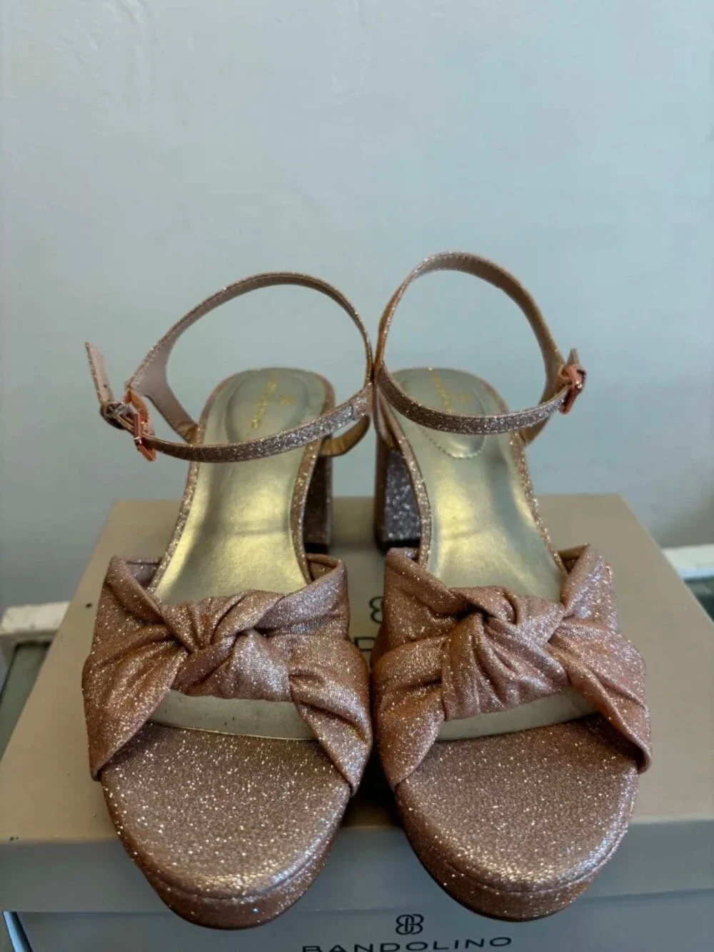 Bandolino Women's Size 7.5 Prezley Knot-Front Ankle Strap Platform Sandals P1